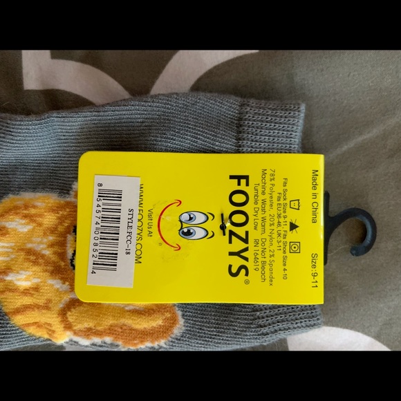 🦩NWT Foozies Golden Retriever socks with gray background - Picture 5 of 5